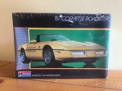 Monogram 1/24 Scale ’87 Corvette Roadster, F/S!