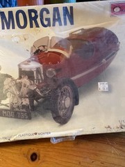 Academy Minicraft 1935 Morgan Super Sport Three-Wheeler “Mog” Sealed 1/16 kit