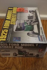 LINBERG 1925 FORD MODEL T STREET ROD SEALED MODEL CAR KIT COMPLETE