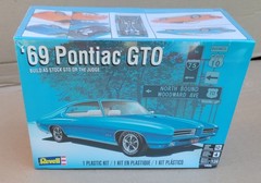 Revell ’69 Pontiac GTO 2’n 1 Factory Sealed Box 1:24 Scale Model Kit 14530