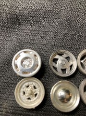 Vintage Junkyard Plastic 1:25 Model Car Chrome Wheels & Rims Z5