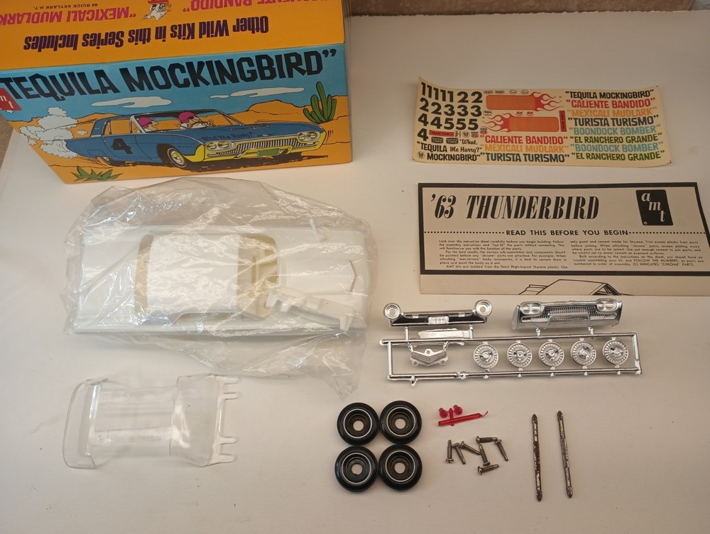 AMT Tequila Mockingbird 63 T-Bird Model Kit 1:25 Open Box Complete
