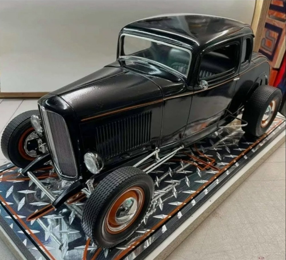 1/8 scale Chopped 1932 Ford 5-window Coupe Body Big Deuce Best Available Milner