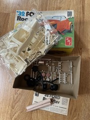 Vintage 1970’s Model Car Kit Lot of 8 Revell AMT Testors 1:25 1/25 1 sealed EXC