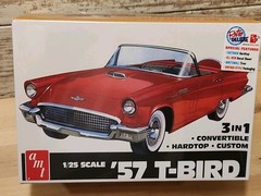 NEW AMT 1:25 1957 FORD THUNDERBIRD T-BIRD CONVERTIBLE 3-in-1 MODEL KIT AMT1397