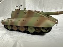 1/35 WELL BUILT TRUMPETER JADGPANZER E-100 TANK READY TO DISPLAY.