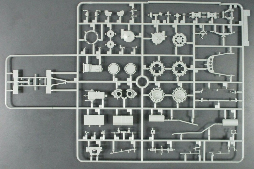 Dragon 1/35th Scale 3.7cm Flak 43 Sd Kfz 7/2 Parts Tree B from Kit No. 6553