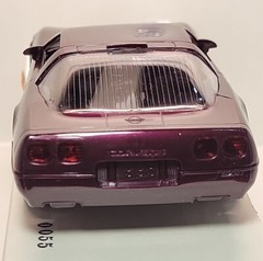 AMT ERTL 1:25 SCALE ” 1995 CHEVROLET CORVETTE ZR-1 DARK PURPLE METALLIC ” 6667