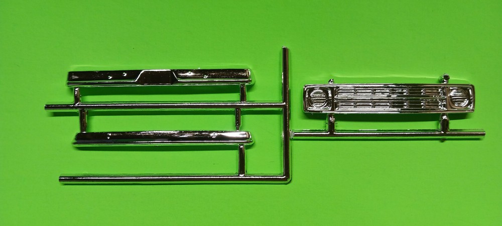 77 1977 Ford E150 Econoline Van Surfer 1/25 AMT Chrome Grill Bumpers Front Back