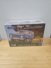 Revell Ford Bronco 1/25 #85-4320 2016 Factory Sealed