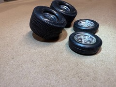 Chevrolet Emblem Pro Street SET Wheels & Tires AMT 1/25 Scale GoodYear Monogram
