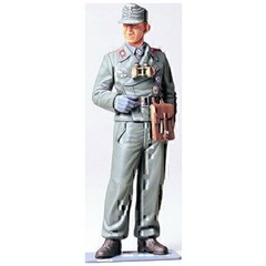 Tamiya USA TAM36301 1/16 Wehrmacht Tank Crewman