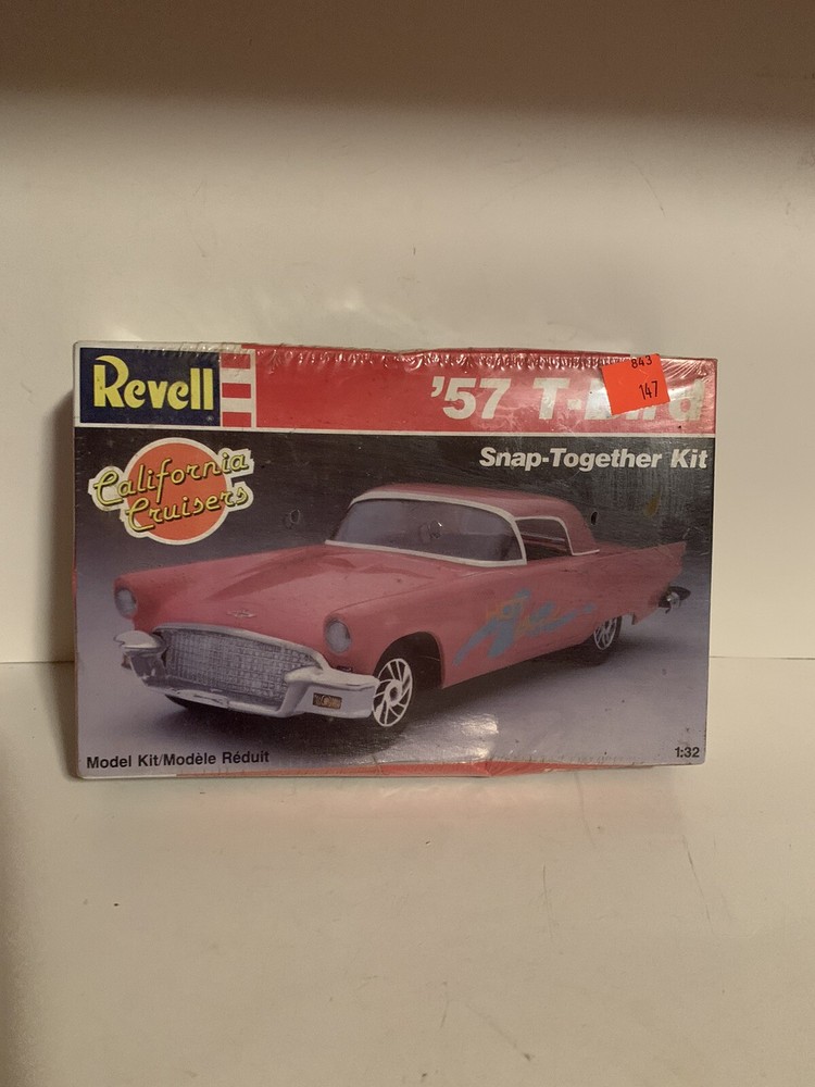 ’57 T-Bird California Cruisers Snap Together Revell 1:32 Model Kit # 6151