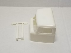Diamond REO Truck Tractor CAB for 1:25 AMT Model Kit