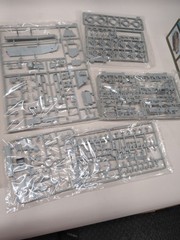 Dragon 6425 1:35 SdKfz 250/8 w/7.5cm K51 L/24 Half-Track Armored Sealed Parts