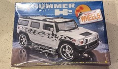 Revell 85-2867 Model kit Hummer H2 Box open kit Factory Sealed 1/25 scale 2005