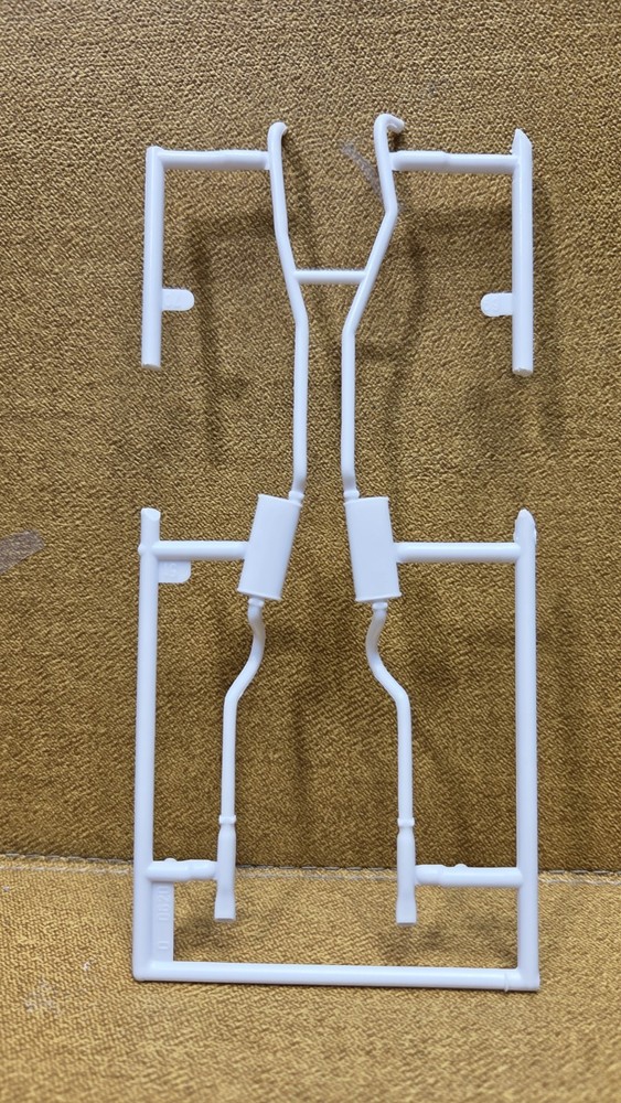 1968 Dodge Dart 440 ci DUAL EXHAUST 1/25 Revell NEW Model PARTS