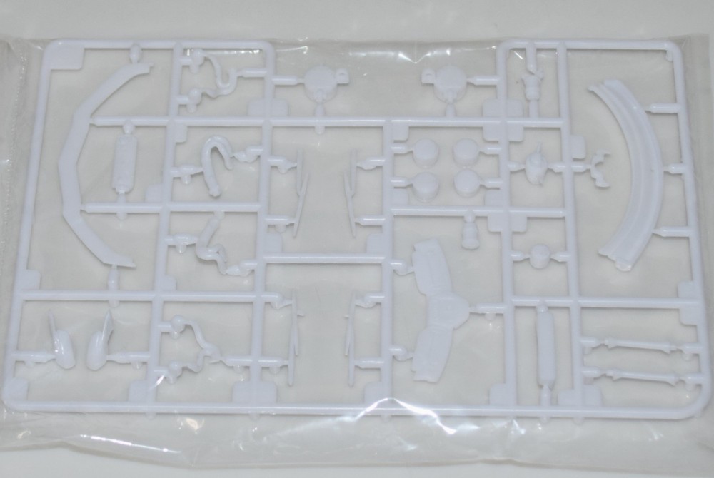 REVELL 2022 C8 CORVETTE 14583 ⭐PARTS⭐ SPRUE C-SIDE MIRRORS+DRIVESHAFT+MORE 1:25