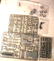 1/35 Thunder Model LRDG F30 Patrol Truck CMP in LRDG Service w/2 Troopers #35305