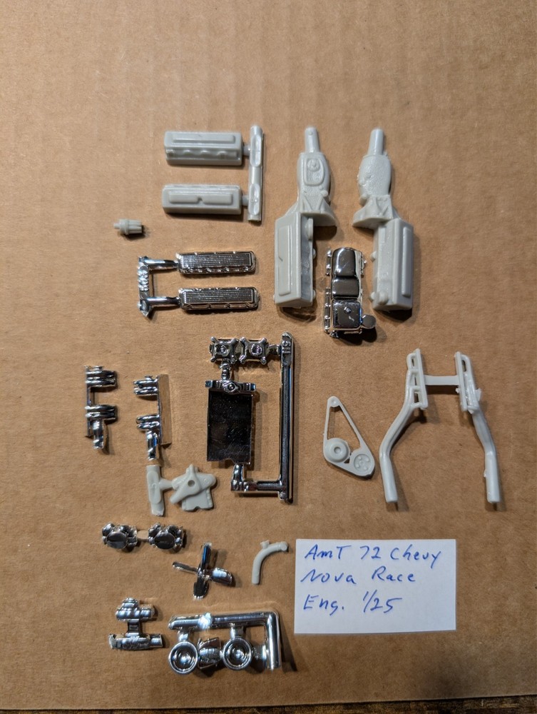AMT 72 CHEVY NOVA RACE ENGINE UNBUILT WITHOUT INSTRUCTIONS! 1/25
