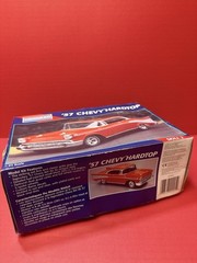 Revell Monogram 1957 Chevy Chevrolet Hardtop Kit 1:24 #85-2225 NIB!!