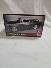 Round 2 AMT 1955 Chevy Nomad 1/25 Model Kit AMT-637 SEALED Box