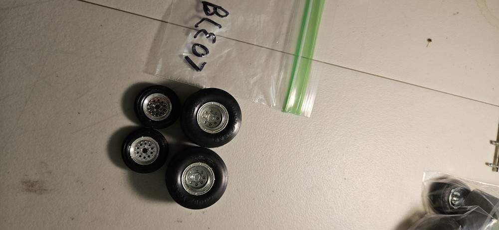 MODEL CAR SLICKS, TIRES AND MAGS BLE07