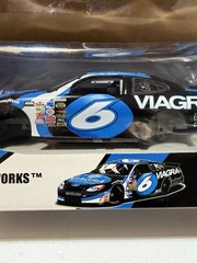 MARK MARTIN VIAGARA 2004 1/24 DIECAST MODEL KIT New SEALED Box