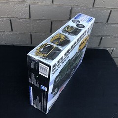 Revell Hummer H2 Special Edition 2’n1 Kit # 85-4207 New Sealed