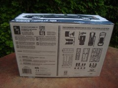 2005 Chrysler 300C Model Car Kit- 1/25 scale by Amt #681 NIB