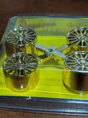 Pegasus – #1207 – 1:24/25 Scale – Chrome Gold Spiders Rims – NOS