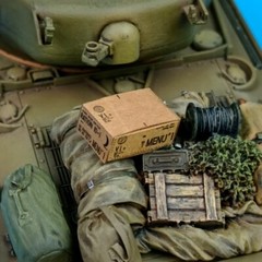Diorama 1/35 Military Food Supply Carton Model Armour Tank Scene Model Accessory