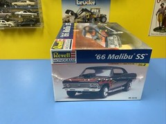 VINTAGE REVELL 66 MALIBU SS 85-2219 MODEL KIT 1/25 NEW SEALED