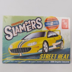 AMT 1:25 Snapfast 1998 Chrysler Concorde “Street Heat” Slammers – New Sealed