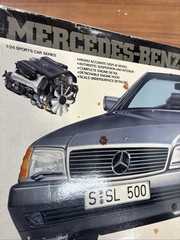 Tamiya 1:24 Mercedes – Benz AMG 500SL 6.0-4V Model Kit