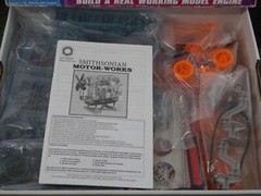 Smithsonian Motor-Works – 4 Cylinder Working Car Engine Model Kit # 90805 NEW