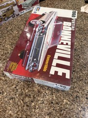 TRUMPETER 1960 PONTIAC BONNEVILLE CONVERT FACTORY SEALED KIT!! CIRCA 2003! VMCP!