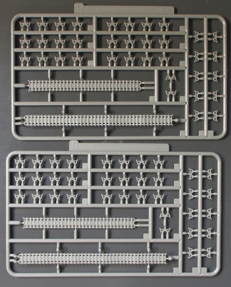 IBG 1/35th Scale 7TP Polish Tank – Tracks from Kit No. 35069
