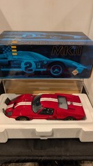 Exoto 1:18 1966 Ford GT40 Mk II Red Racing Legends Diecast w/Display Case *READ*