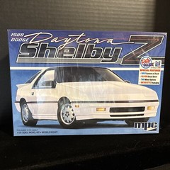 MPC1009 1988 DODGE DAYTONA SHELBY Z MODEL KIT-NIB-1/25 SCALE