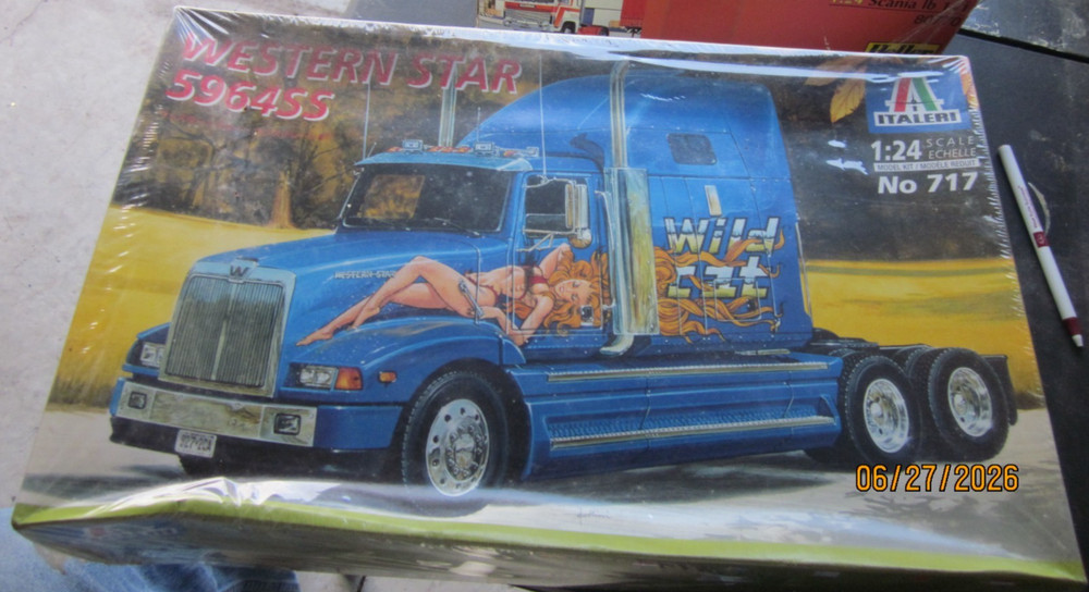 Italeri Western Star 5964SS model kit #717 Factory Sealed