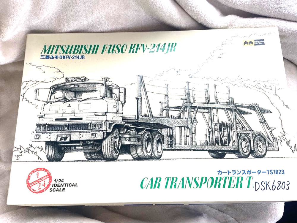 Vintage Mitsuwa 1/24 Mitsubishi Fuso KFV-214JR Car Transporter Kit Rare from JPN