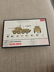 Roden 705 SD. KFZ 234/2 German Puma armored car WWII plastic model kit 1/72