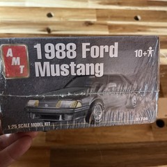 AMT 1988 Ford Mustang 1:25 Scale Model Kit 31736