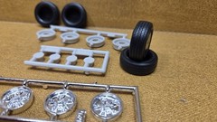 1967 Mustang Fastback STOCK WHEELS & TIRES 1:25 scale AMT NEW Model Kit PARTS