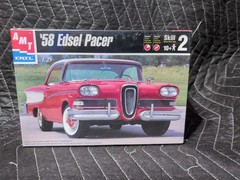 AMT Ertl KIT #30032 1/25 Scale ’58 Edsel Pacer Plastic Model Car Kit. NIB!!!