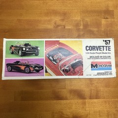 MONOGRAM ’57 Chevy Corvette Model Kit 1/24 2227 Open Box Complete Kit Pre-owned