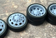 Resin 1/24 Scale: 26-in. “10 Oval Hole” Alcoa Dually Wheels W/ Low Profile Tires