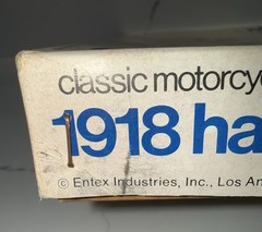 Entex 8483 1918 Harley Davidson 18F Classic Motorcycle Model Kit 1/16 Complete