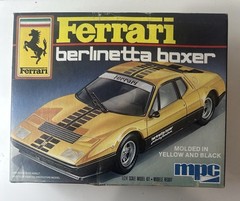 Vintage MPC Ferrari Berlinetta Boxer 1/24 Model Kit Unbuilt 1979